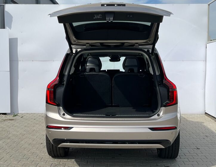 Volvo XC90 9