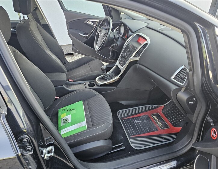 Opel Astra Hatchback 1,6 l 132 kw