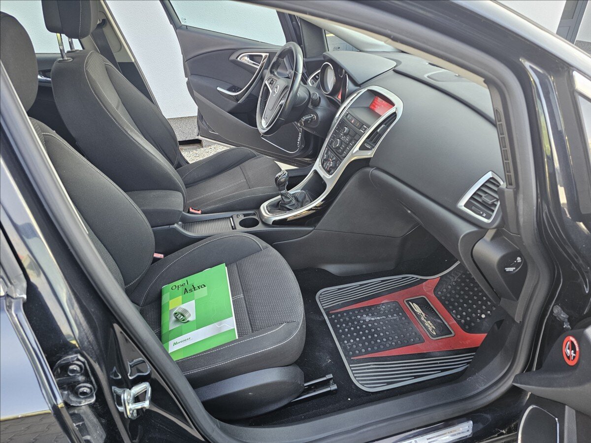 Opel Astra Hatchback 1,6 l 132 kw