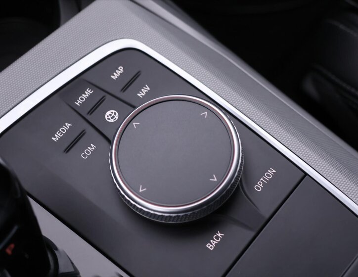 BMW Řada 3 Sedan / Limuzína 2,0 l 140 kw