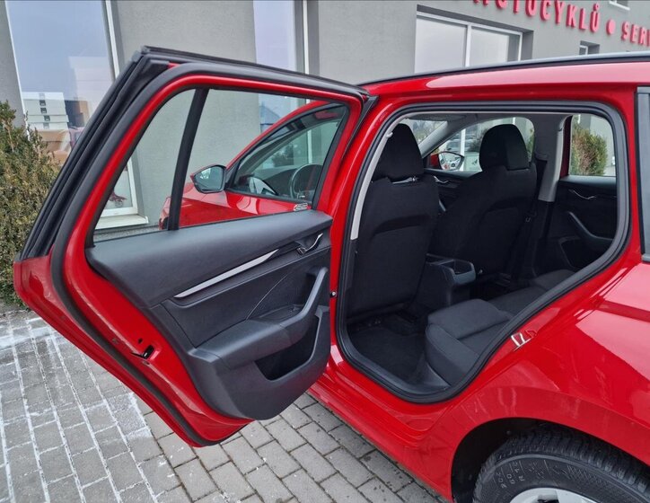 Škoda Octavia Kombi 1,5 l 110 kw