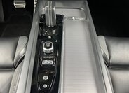 Volvo XC60 SUV / Terénní 2,0 l 288 kw