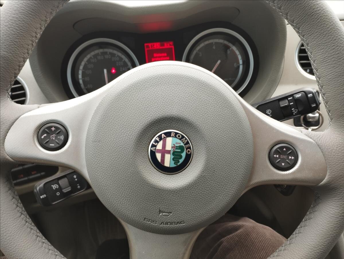 Alfa Romeo 159 Sedan 1,9 l 110 kw