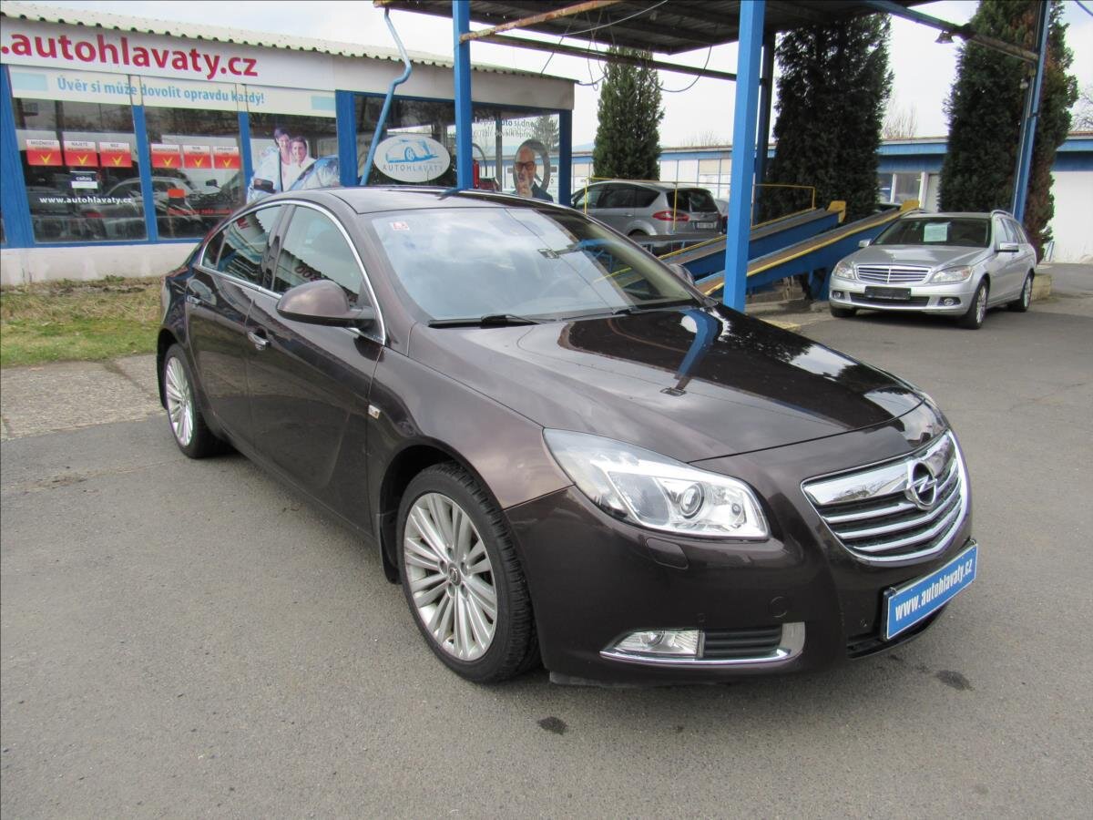 Opel Insignia Sedan / Limuzína 2,0 l 118 kw