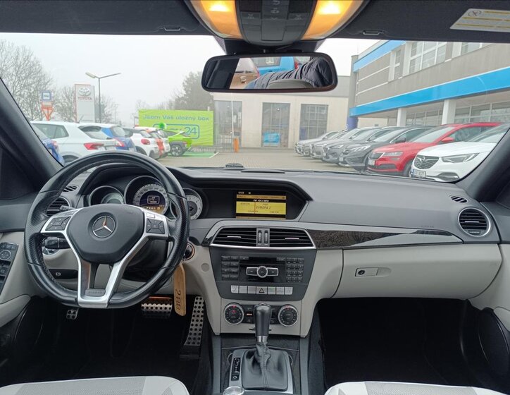 Mercedes-Benz Třídy C Kombi 2,1 l 150 kw