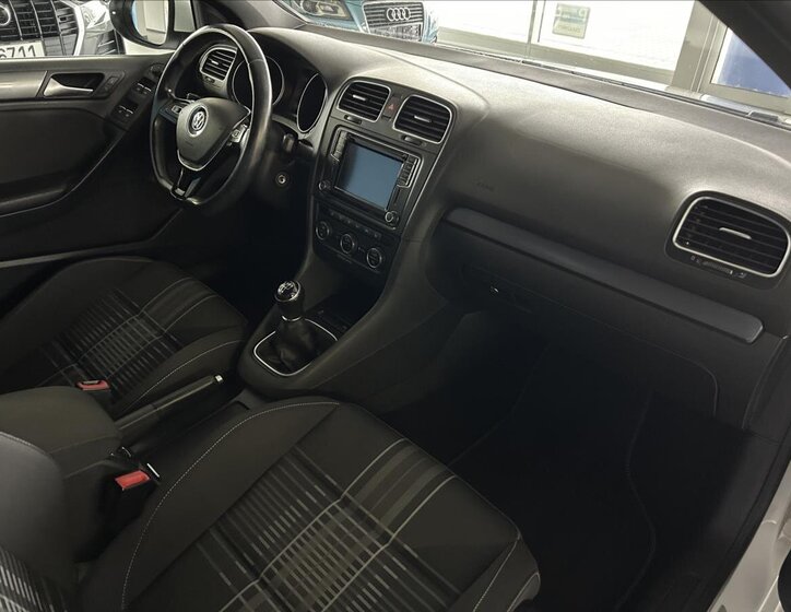 Volkswagen Golf Kabriolet 2,0 l 81 kw