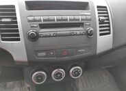 Mitsubishi Outlander 12