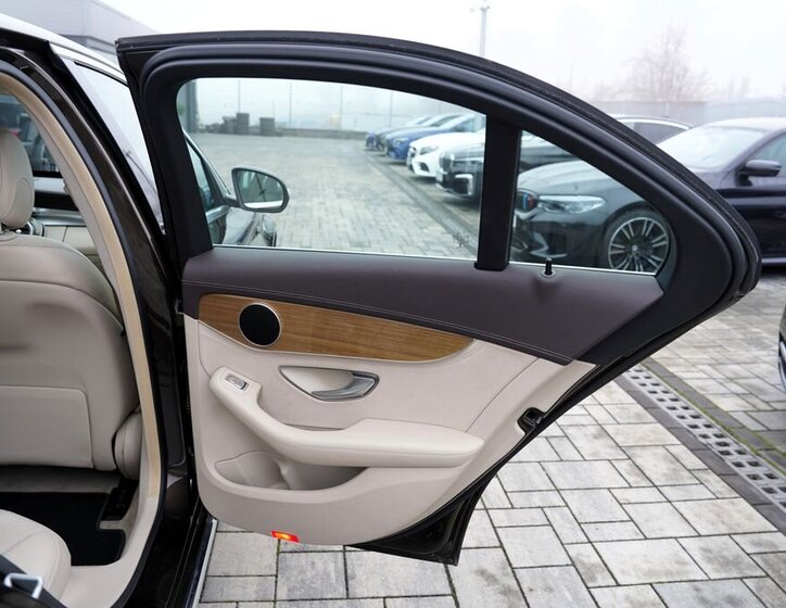 Mercedes-Benz Třídy C 16