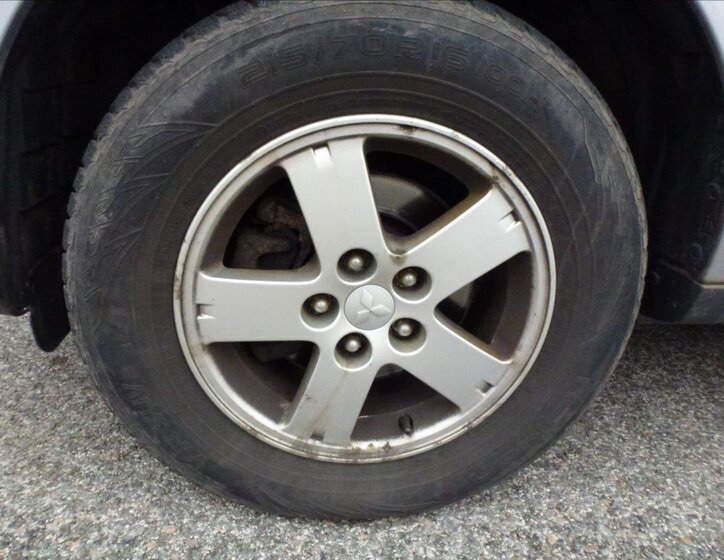 Mitsubishi Outlander SUV / Terénní 2,0 l 103 kw