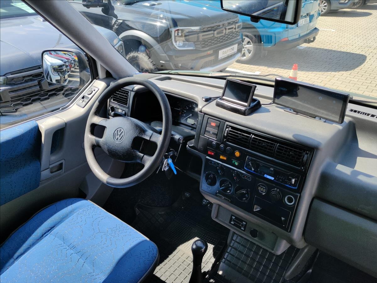 Volkswagen Transporter Kombi 2,5 l 75 kw