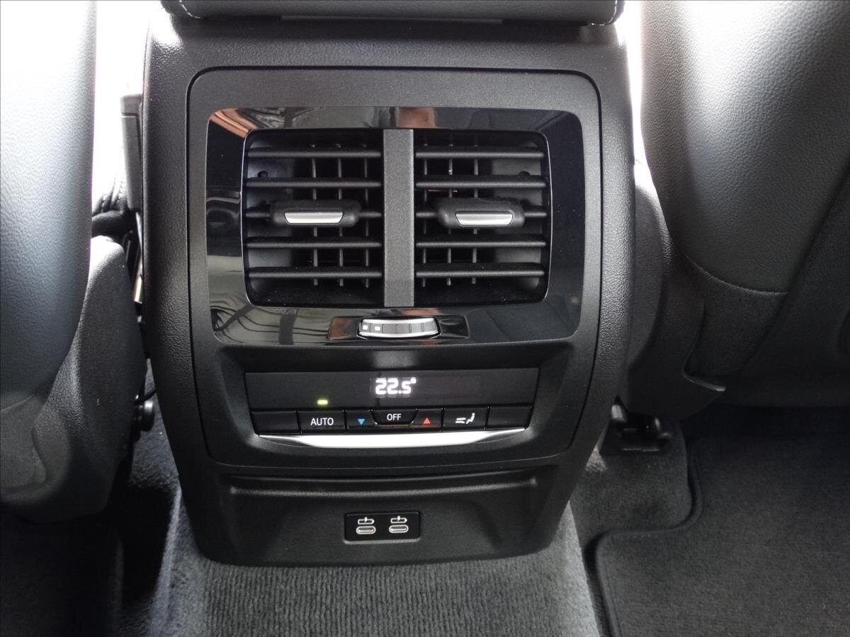 BMW X3 SUV 2,0 l 185 kw