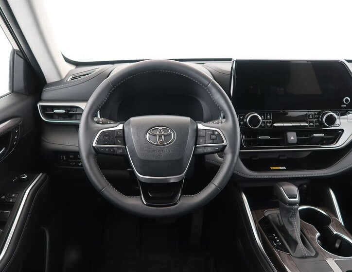 Toyota Highlander Kombi 2,5 l 140 kw