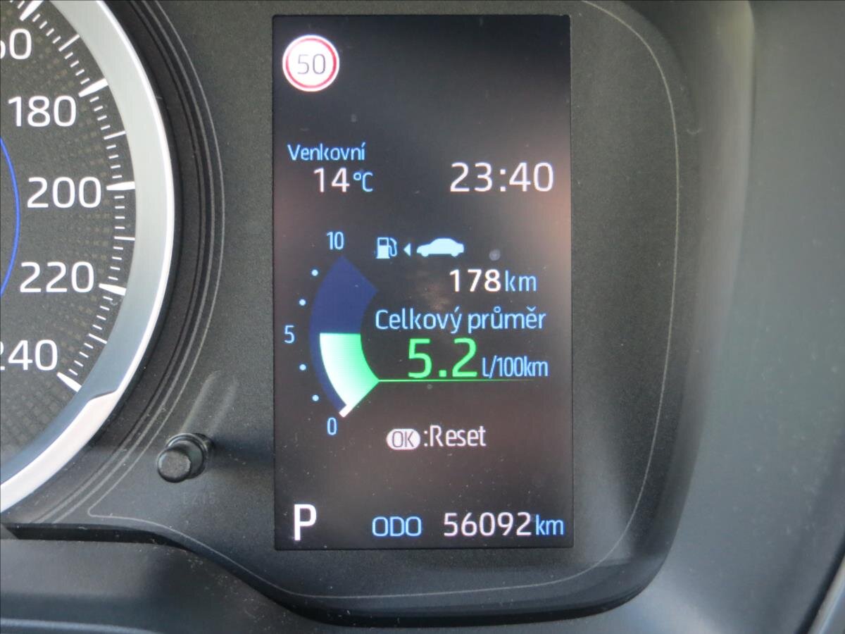 Toyota Corolla Sedan / Limuzína 1,8 l 72 kw