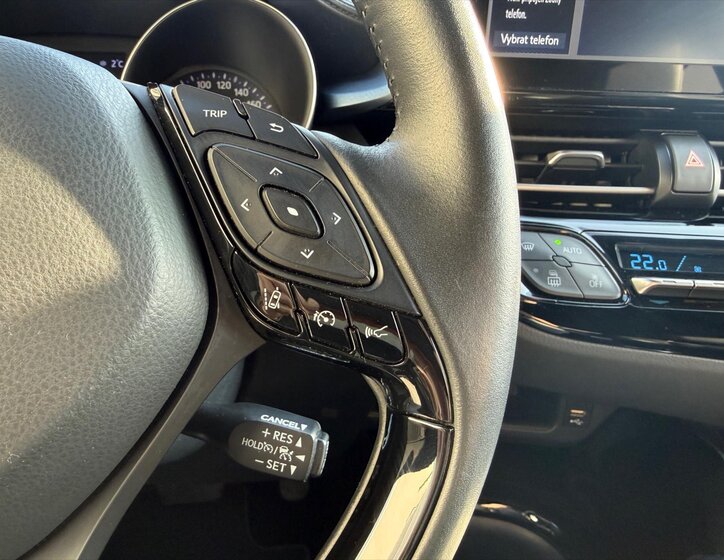 Toyota C-HR SUV 1,8 l 72 kw