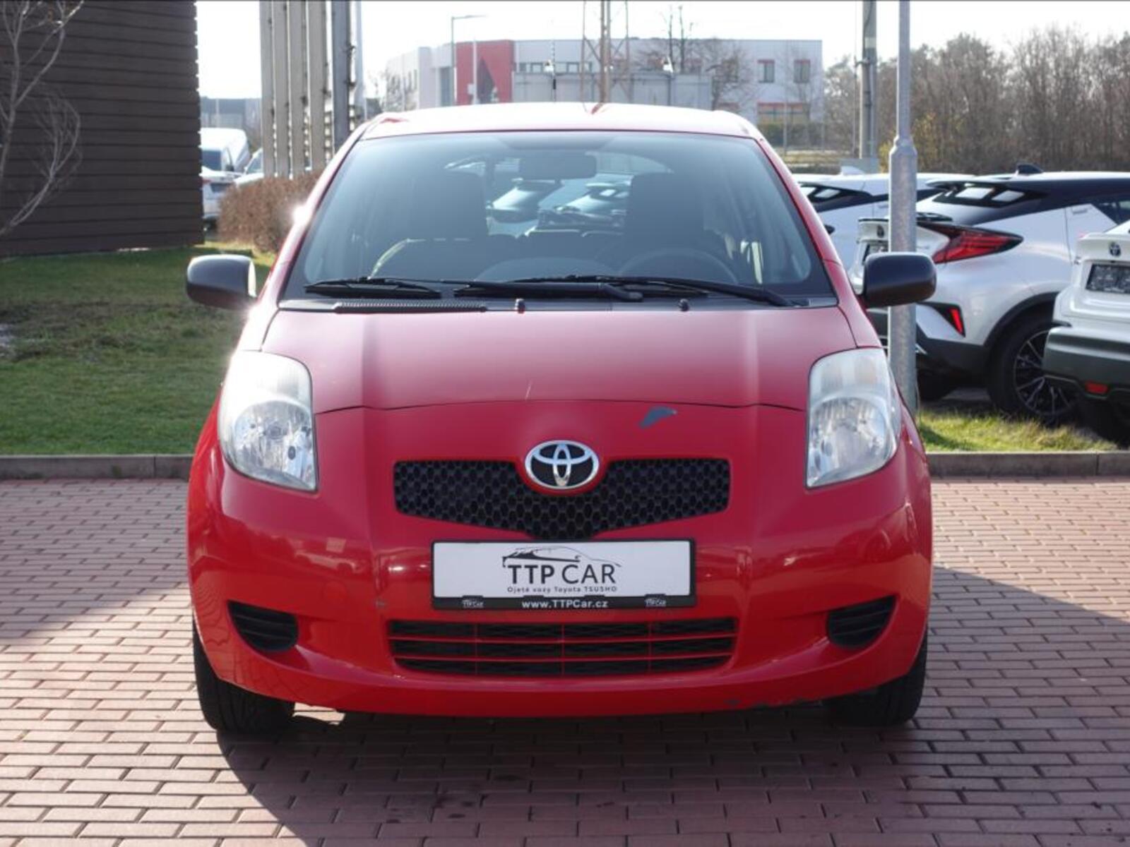 Toyota Yaris 2