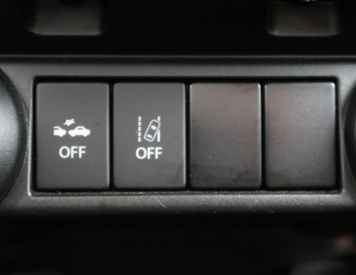 Suzuki Ignis SUV 1,2 l 66 kw