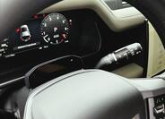 Land Rover Defender 22