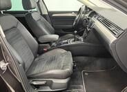 Volkswagen Passat 25