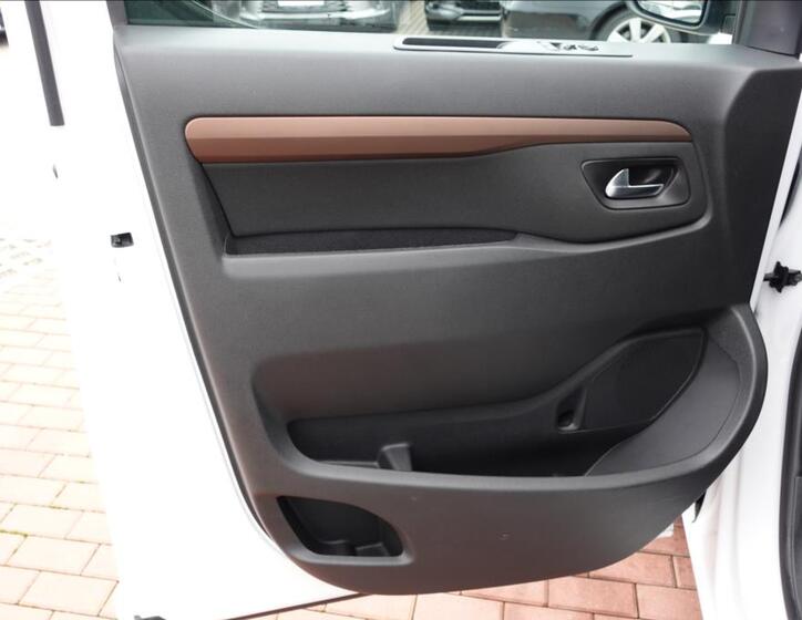 Toyota ProAce Verso 17