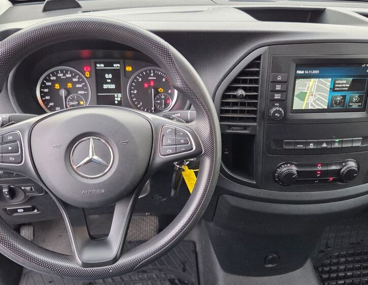 Mercedes-Benz Vito 10