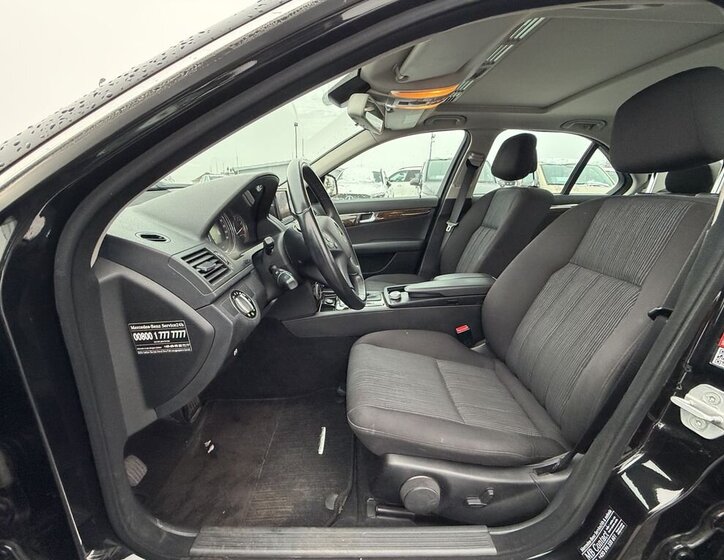 Mercedes-Benz Třídy C Sedan 1,8 l 135 kw