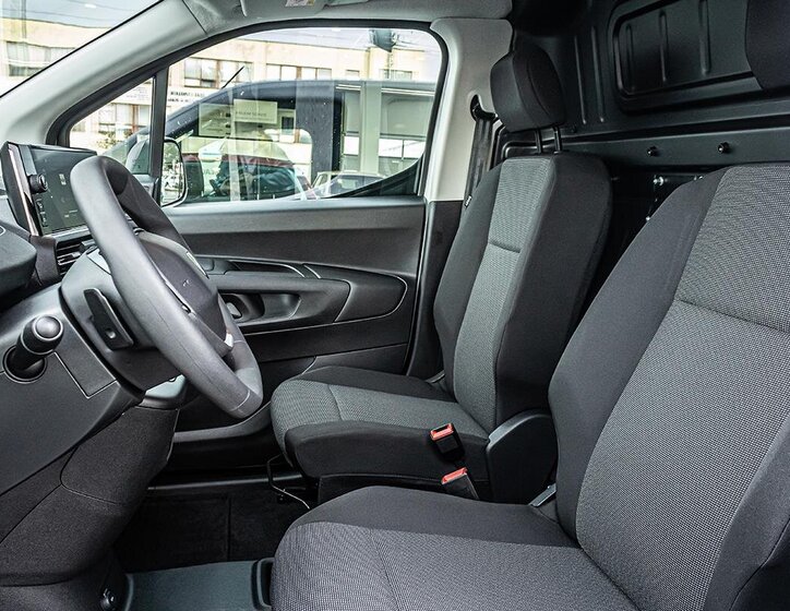 Peugeot Partner Skříň 1,5 l 96 kw