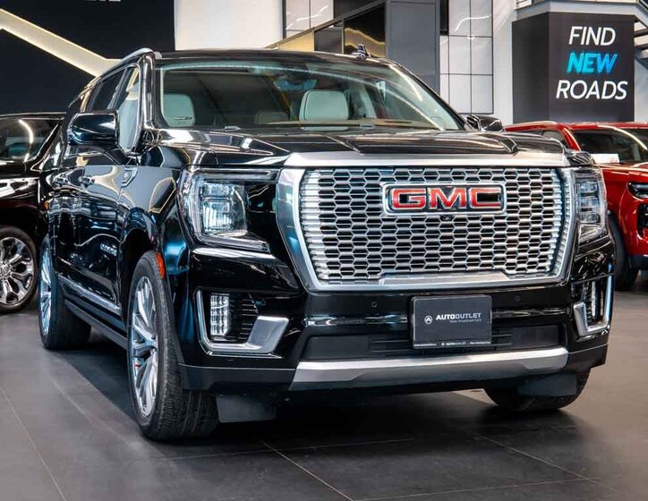 GMC Yukon SUV / Terénní 6,2 l 313 kw