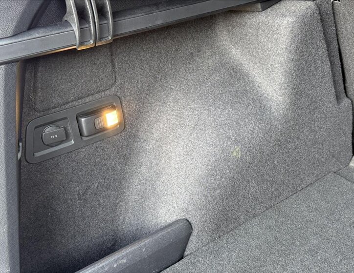 Škoda Karoq SUV / Terénní 1,6 l 85 kw