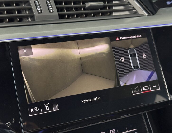 Audi e-tron SUV / Terénní 0,0 300 kw