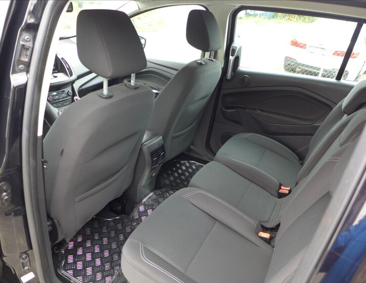 Ford Grand C-MAX 27
