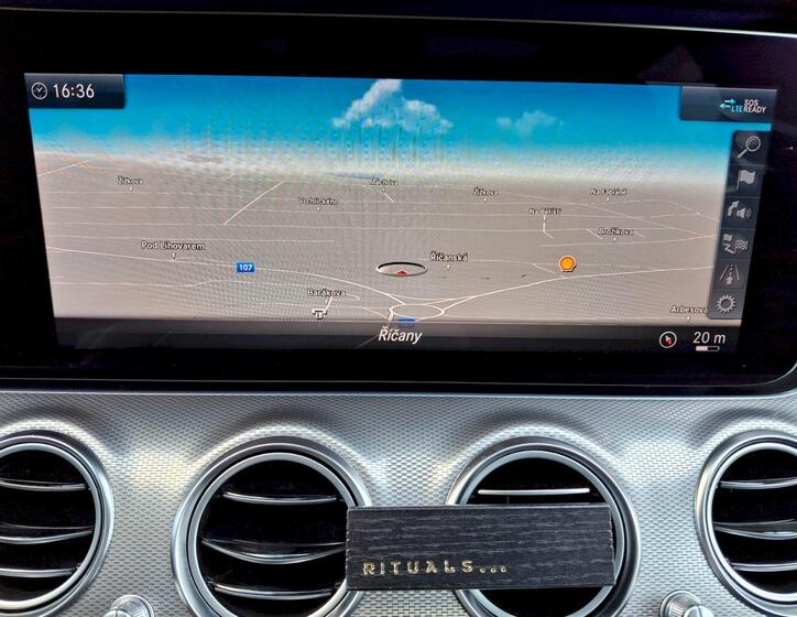 Mercedes-Benz Třídy E 18