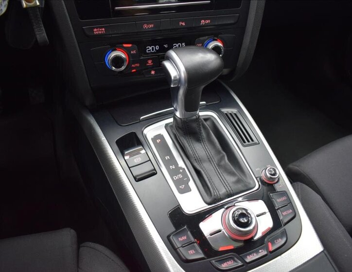 Audi A4 Kombi 2,0 l 140 kw