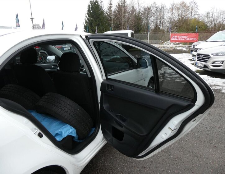 Mitsubishi Lancer 21