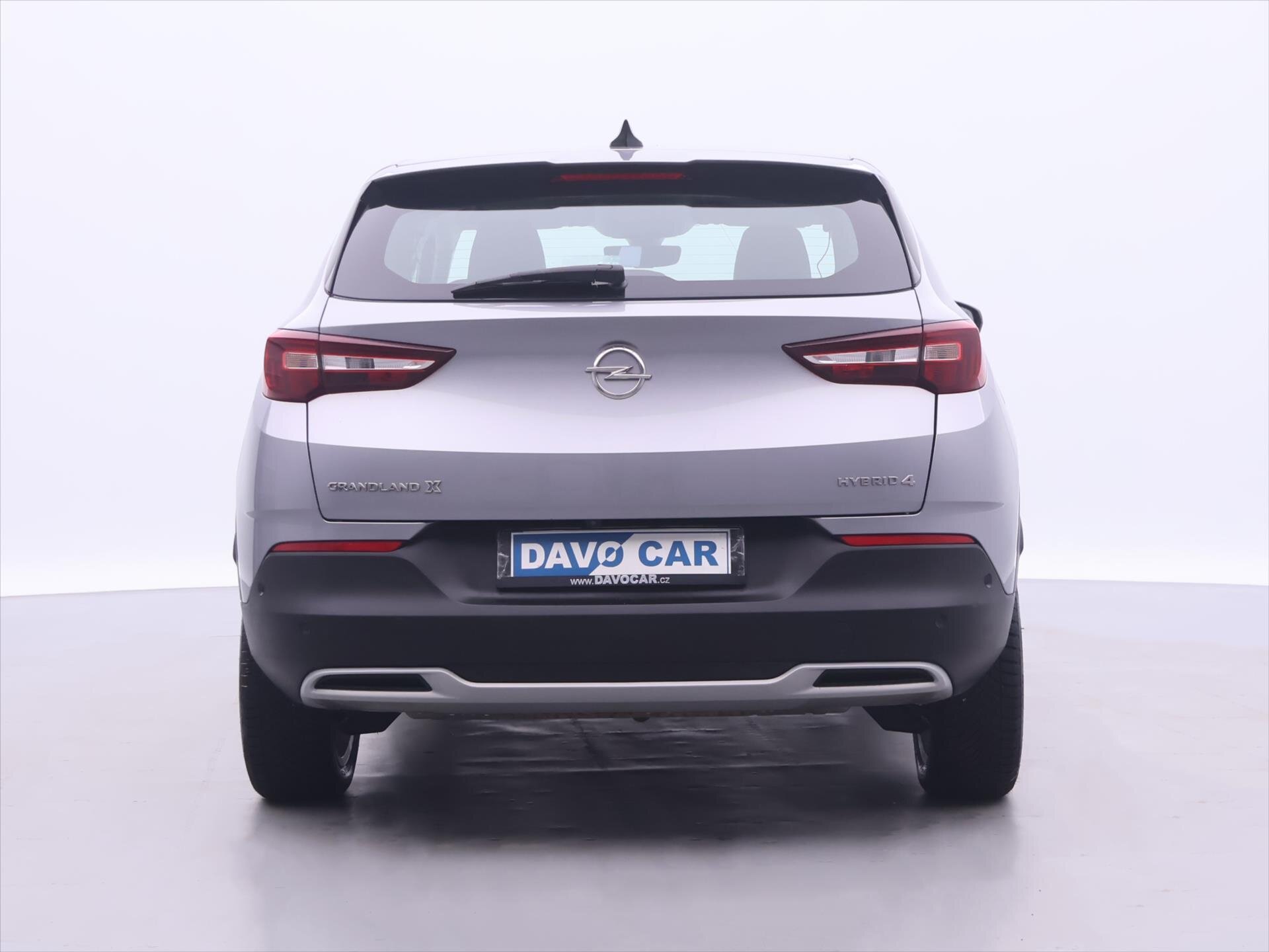 Opel Grandland X SUV / Terénní 1,6 l 147 kw