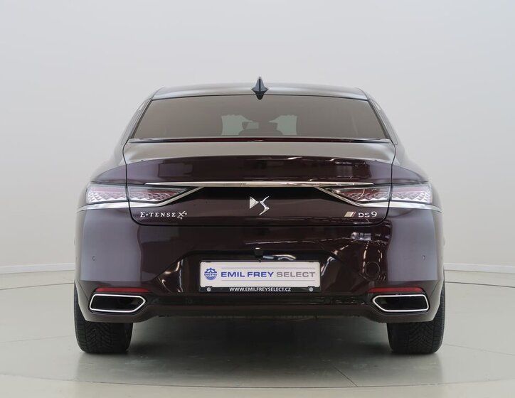 DS Automobiles DS9 Sedan / Limuzína 1,6 l 147 kw