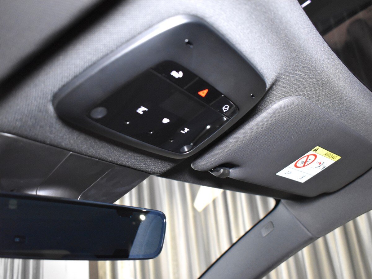 Volvo EX30 SUV / Terénní 0,0 315 kw