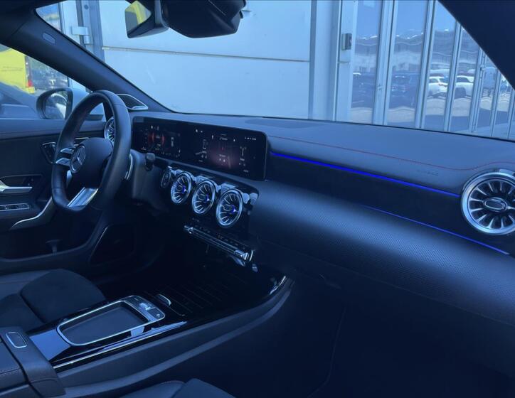 Mercedes-Benz CLA 13