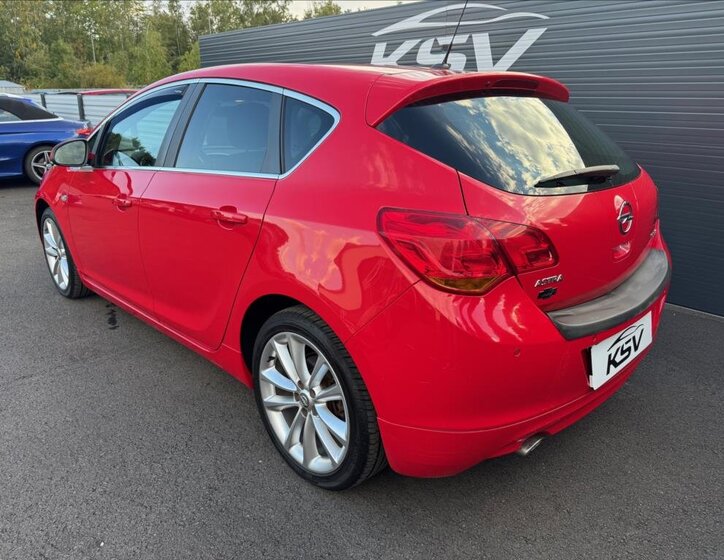 Opel Astra Hatchback 1,4 l 103 kw
