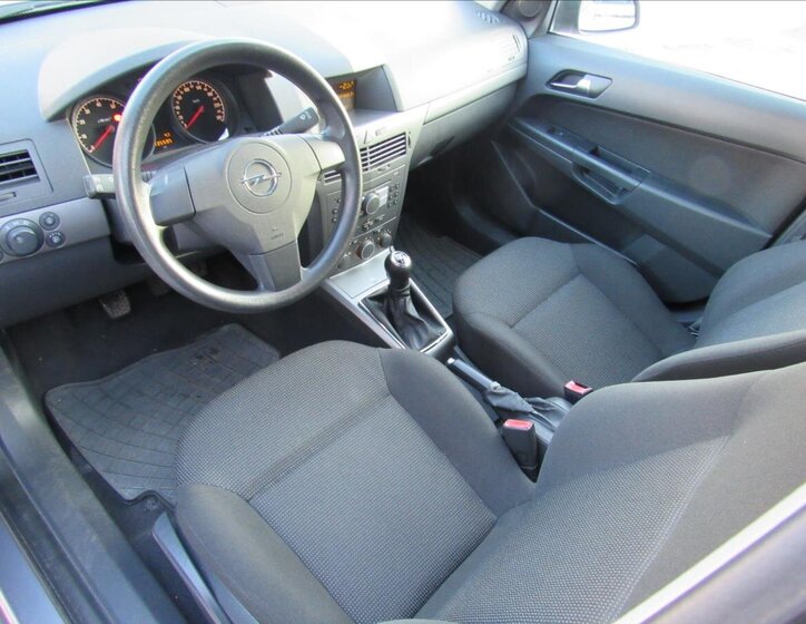 Opel Astra Hatchback 1,4 l 66 kw
