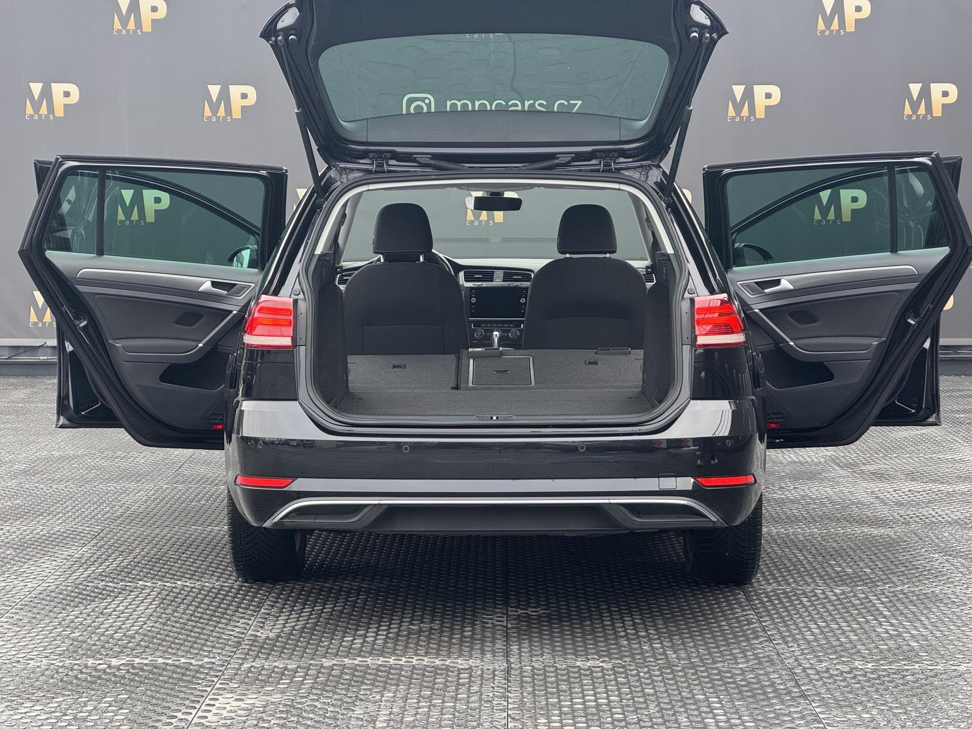 Volkswagen Golf Kombi 1,6 l 85 kw