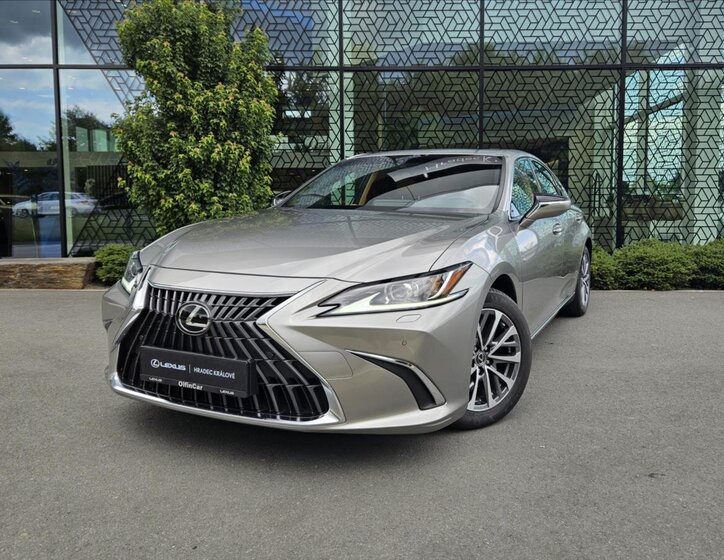 Lexus ES 300h Sedan 2,5 l 160 kw