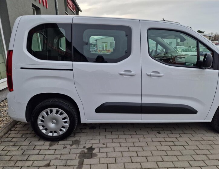 Opel Combo MPV 1,5 l 75 kw