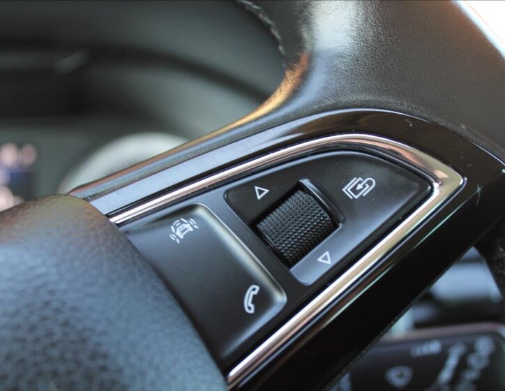 Škoda Karoq SUV / Terénní 1,5 l 110 kw