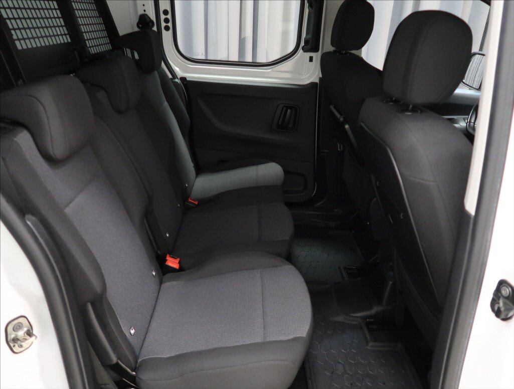 Peugeot Partner Kombi 1,5 l 96 kw