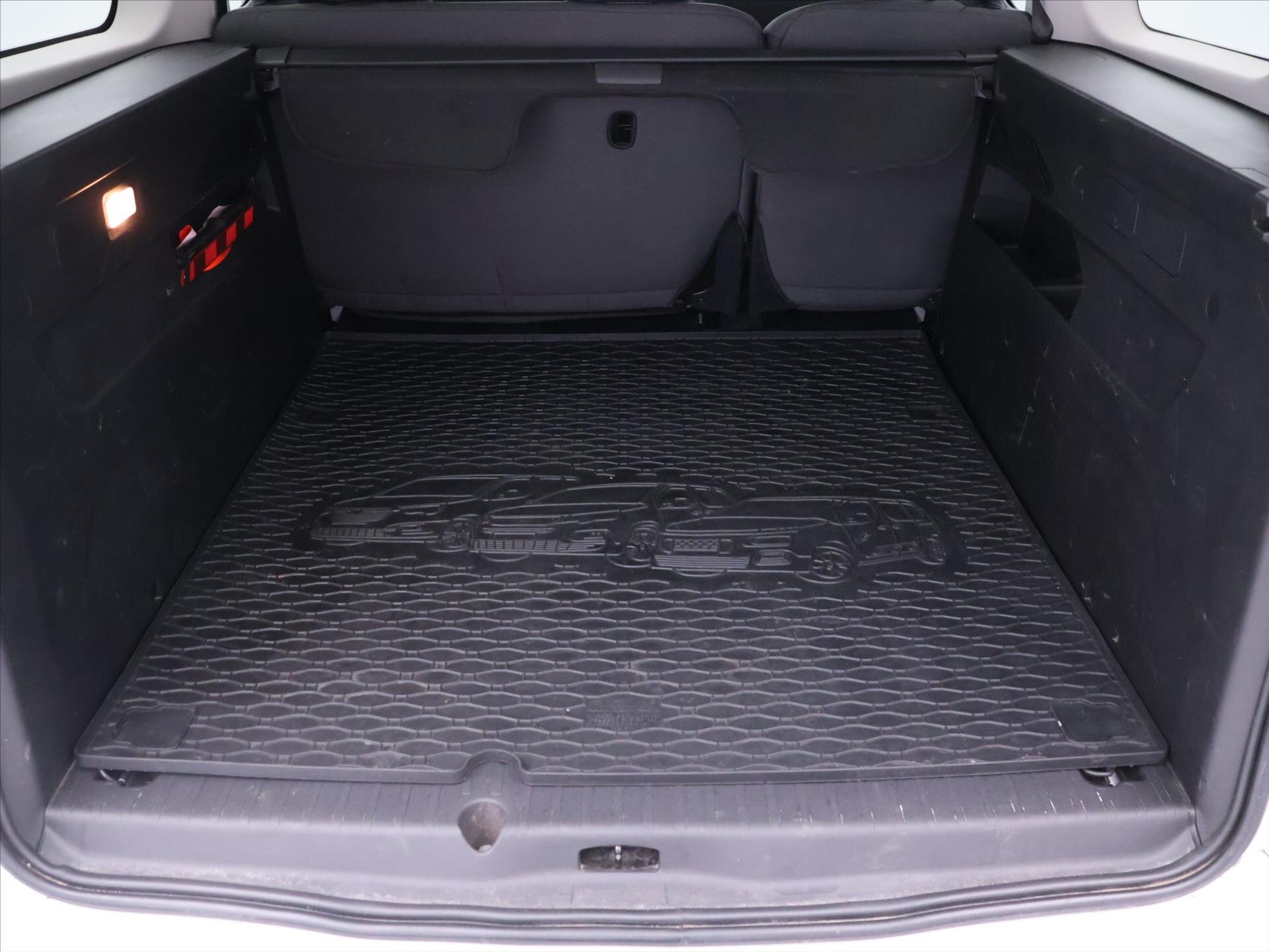 Opel Combo MPV 1,2 l 81 kw