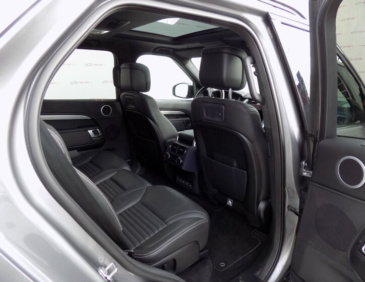 Land Rover Discovery 19