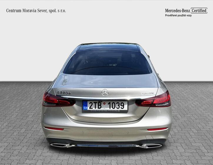 Mercedes-Benz Třídy E 4