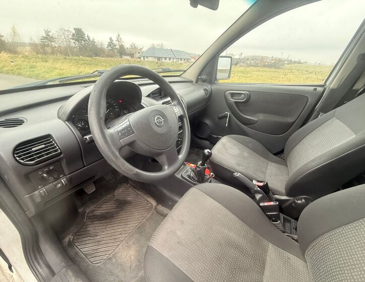 Opel Combo 10