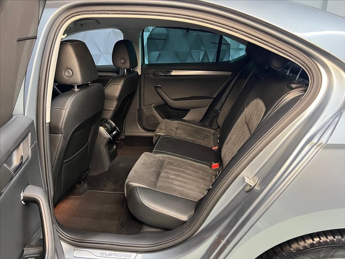 Škoda Superb Sedan / Limuzína 2,0 l 140 kw