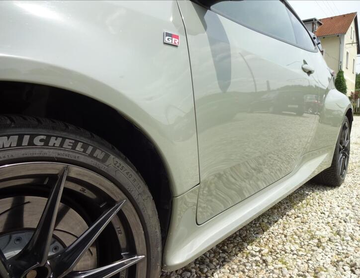 Toyota GR Yaris 13